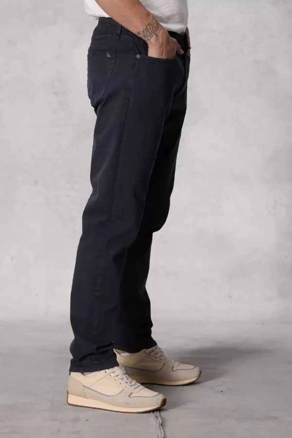 Mens Slim Fit Aero Stretch Jeans - Comfortable & Flexible Denim for Everyday Wear