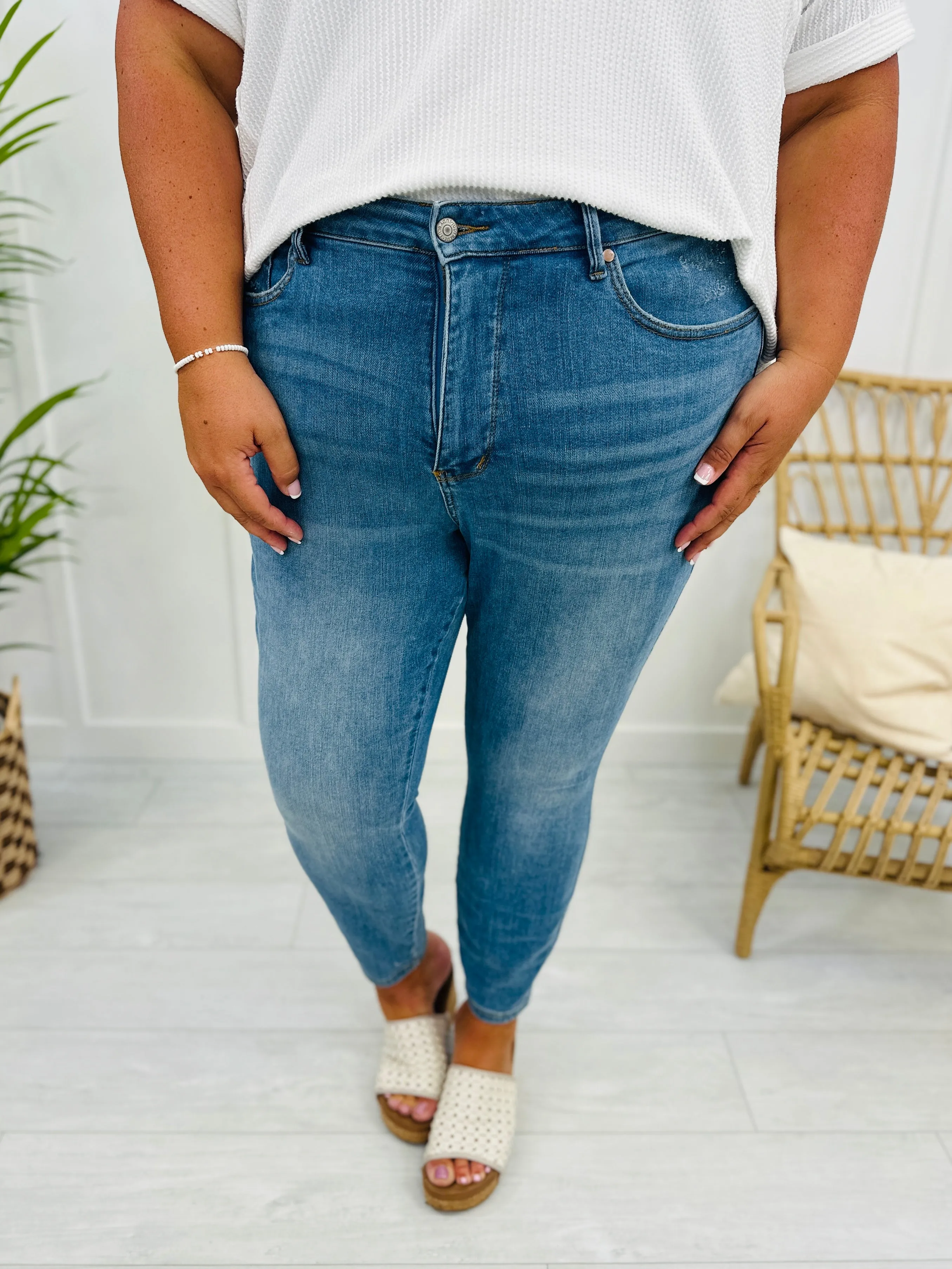 Judy Blue Triple Threat Tummy Control and Butt Lifting Skinny Jeans in REG/CURVY