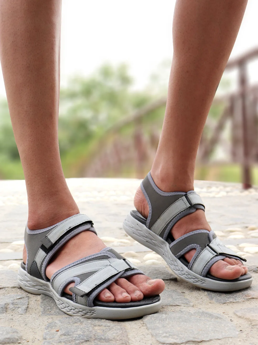 Men Grey Outdoor Sports Phylon Sole Flexi Sandals & Floaters