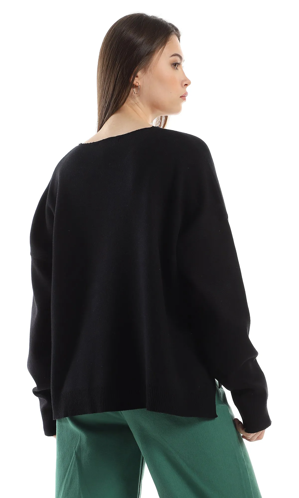 O162568 Side Slits Basic Black Pullover With Side Pocket